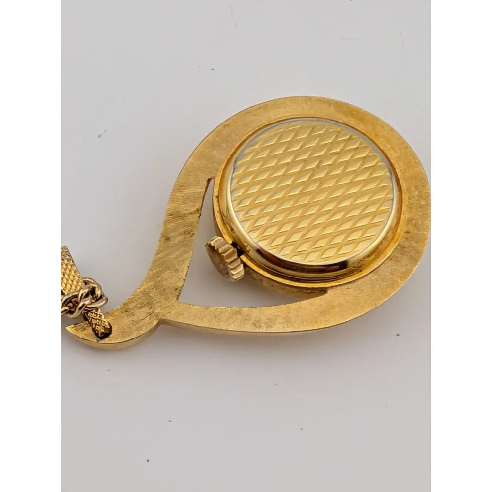 Vintage New 1960s Chateau Swiss Mechanical Pendant Watch Gold Case‎ w/ Chain